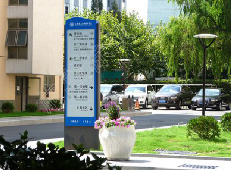 安康哪些因素影响宣传栏的制作？